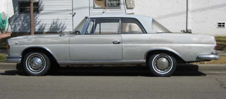 Illustration for article titled 1965 Mercedes-Benz 220SE Coupe